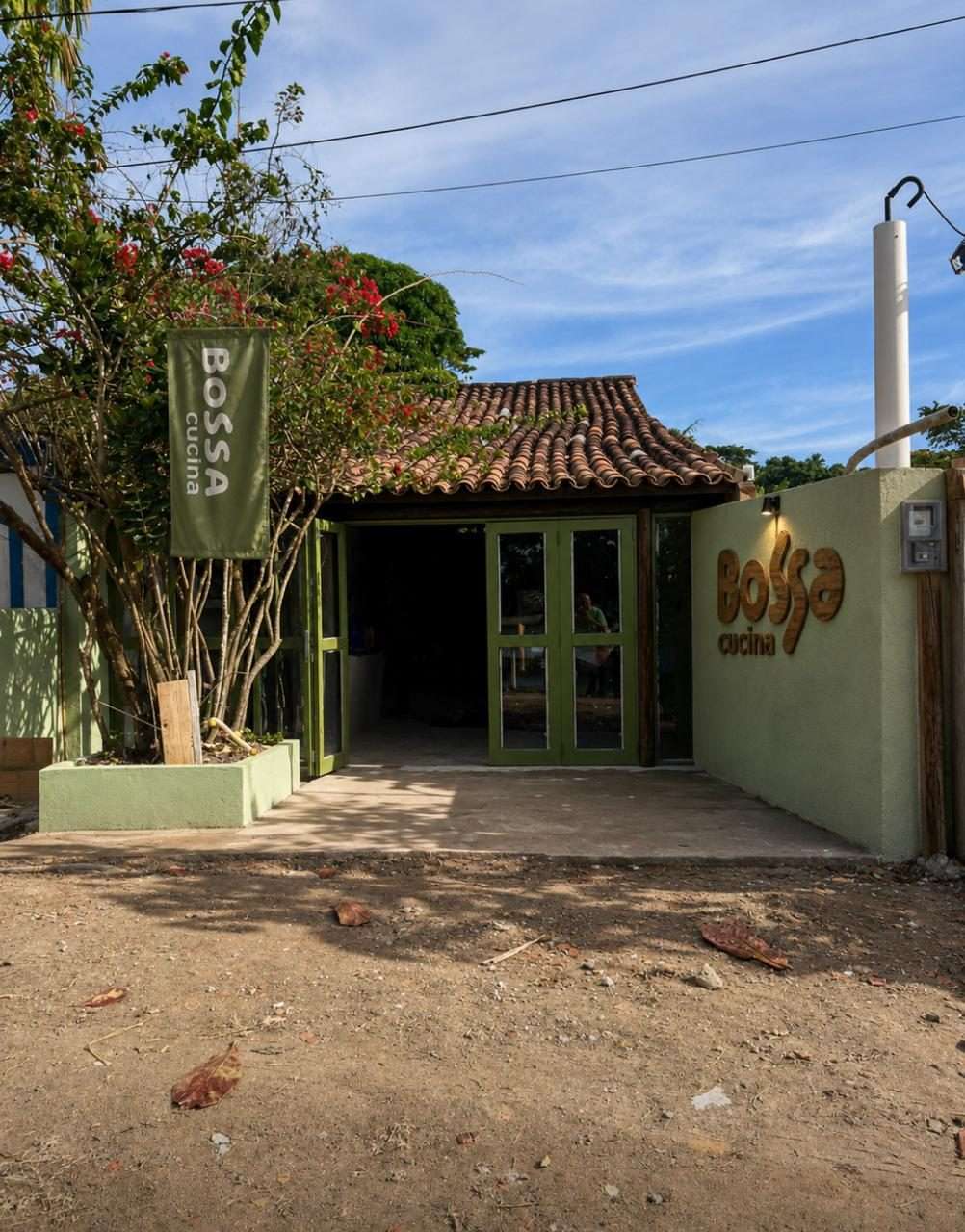 Entrada do Bossa Cucina durante o dia